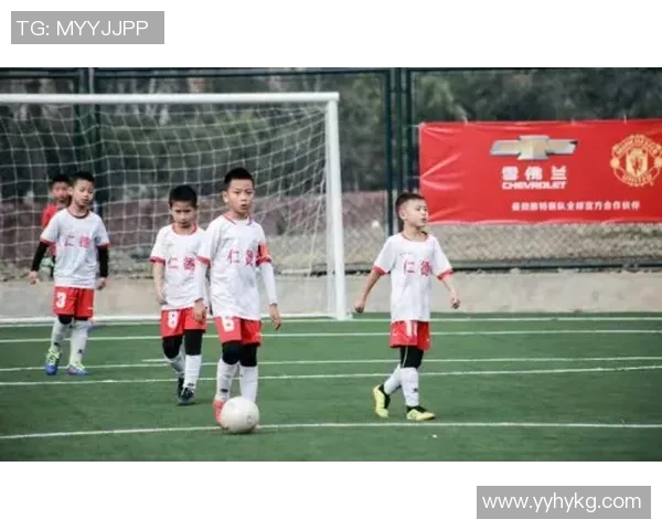 兰德足球：探索足球运动的魅力与团队精神的完美结合